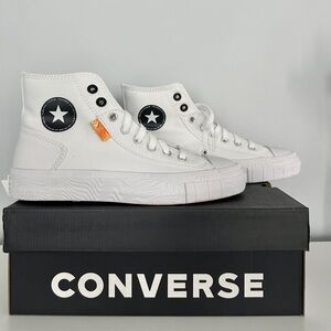 Brand New Converse women size 8.5 shoes